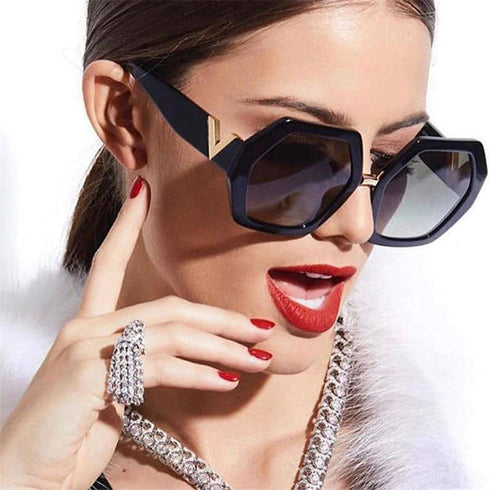 Vivienne Classic Sunglasses