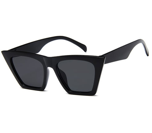 Large Frame Cat-Eye Sunglasses